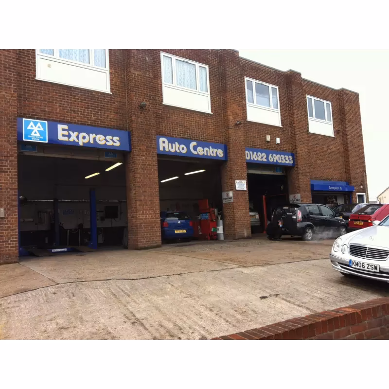 Where can I get a free MOT re-test in Maidstone?