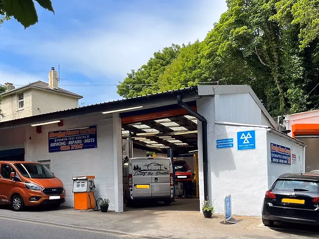 What are the highest rated garages in Falmouth?
