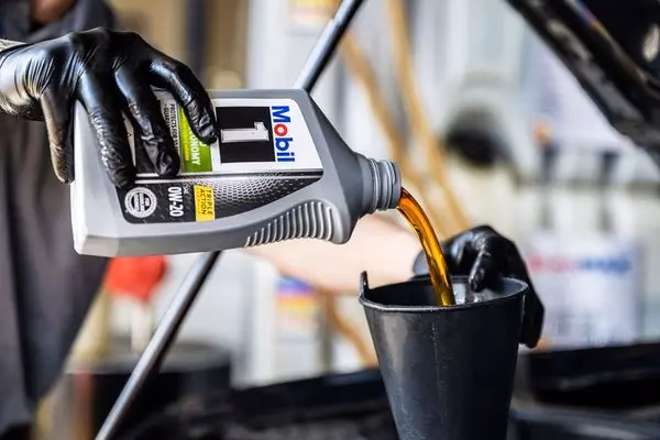 What are people saying about oil change stations services near Sheboygan?