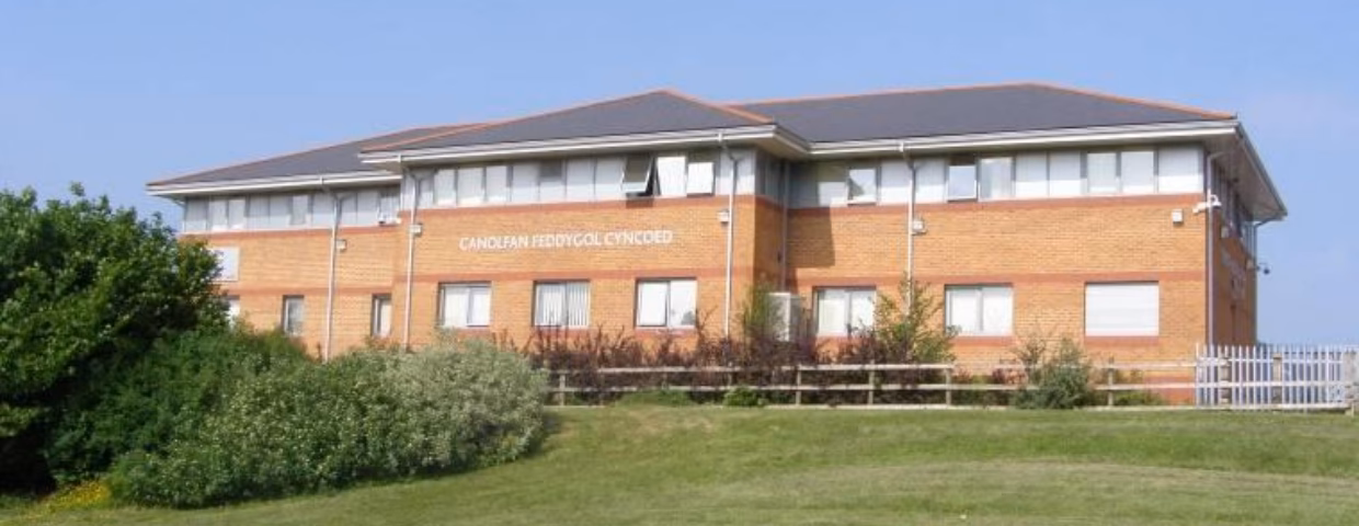 Does Wales Fertility Institute offer a weight loss course?