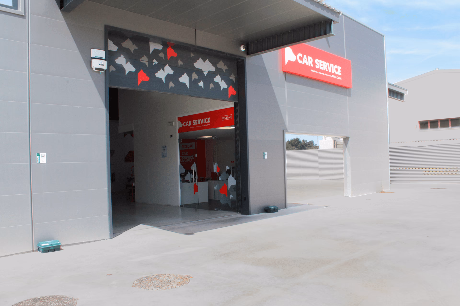 Quais serviços a Car Service oferece em Almada?