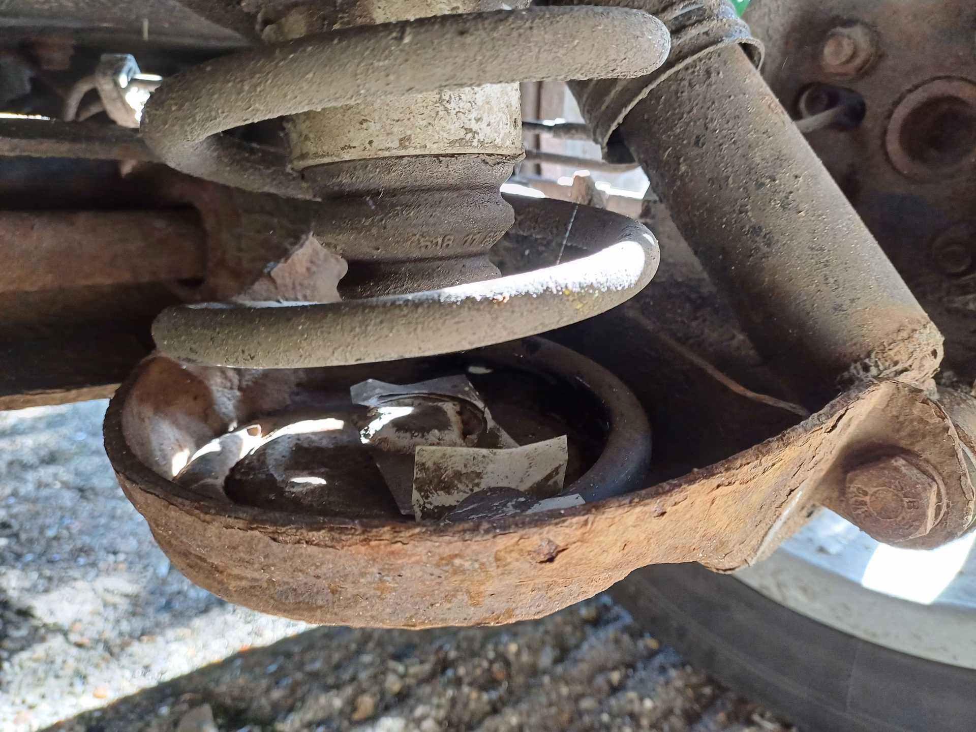 Does the Ford Fiesta have a rear axle Bush?