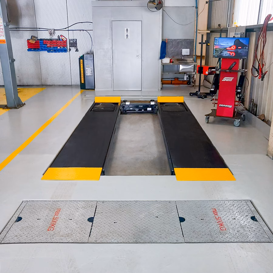 How do I apply for a Class 7 MOT Bay?