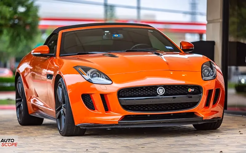 What is Stratstone Jaguar fixed price servicing?