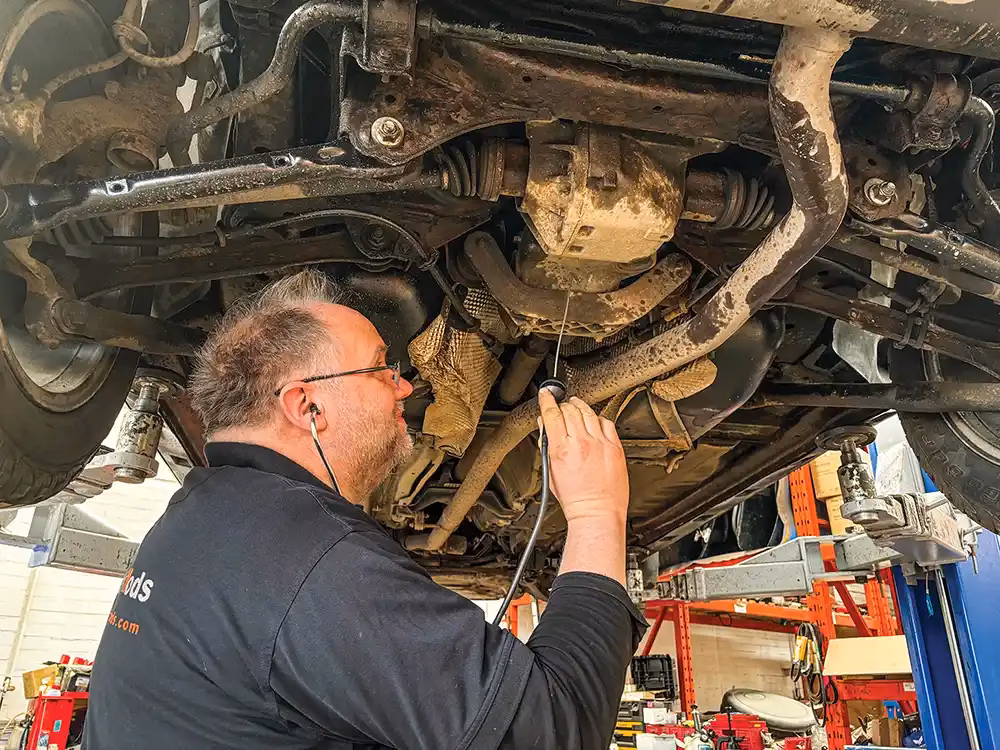 How do you re-fill oil flanges?