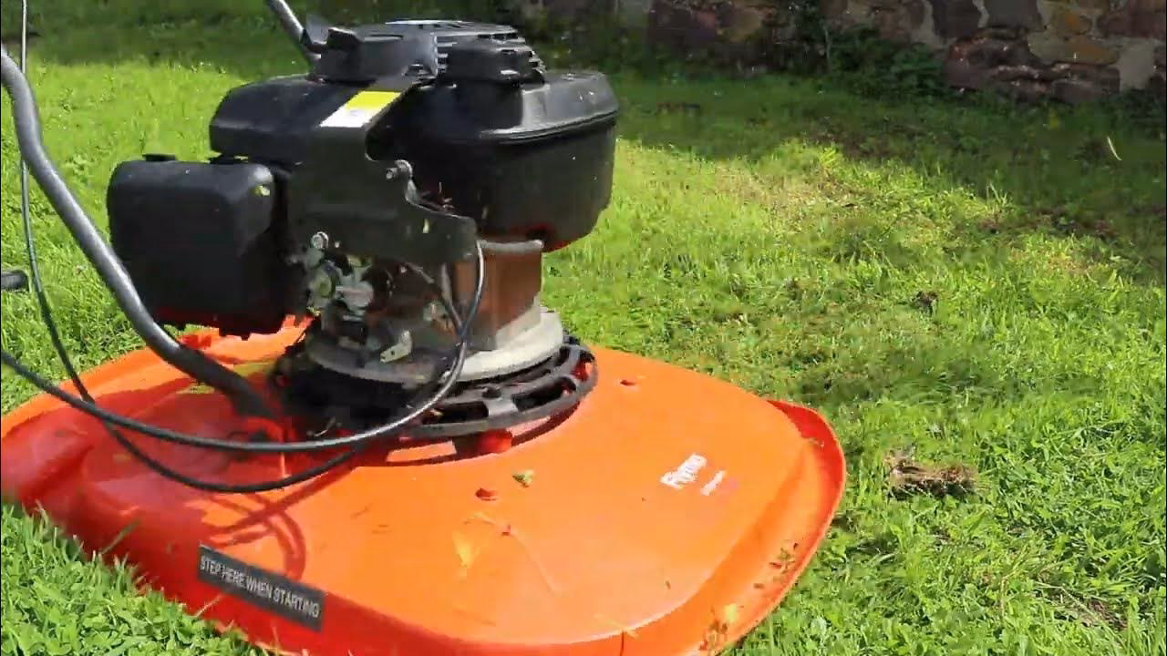 How many Flymo XL500 manuals are there?