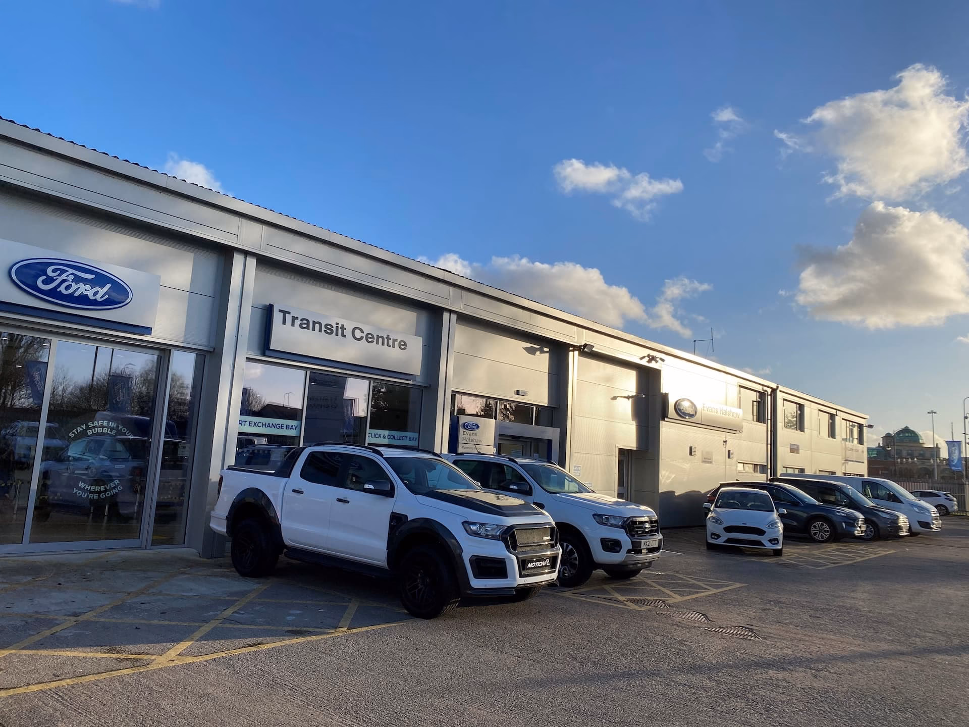 What services does a Ford garage offer?