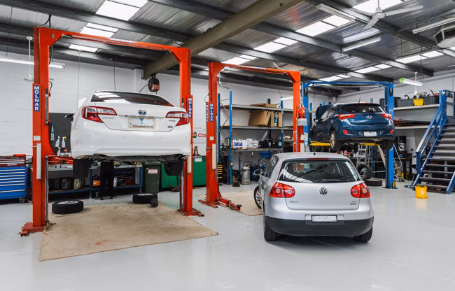 Why should you choose a Ford store in Cardiff?