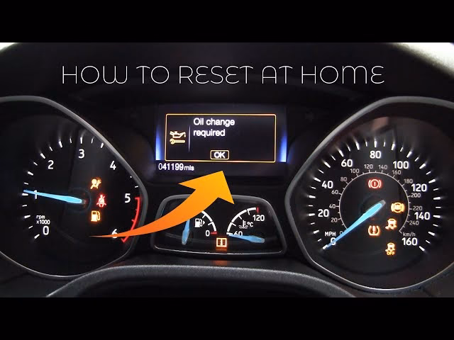 Does the 2018 Ford Focus have an oil warning light?