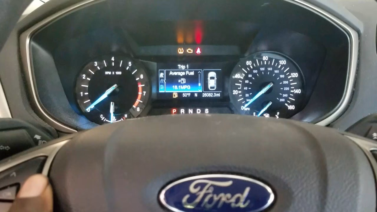 What kind of oil does a 2011 Ford Fusion use?