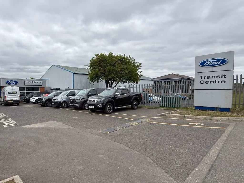 Is there a matching Ford in Halesowen?
