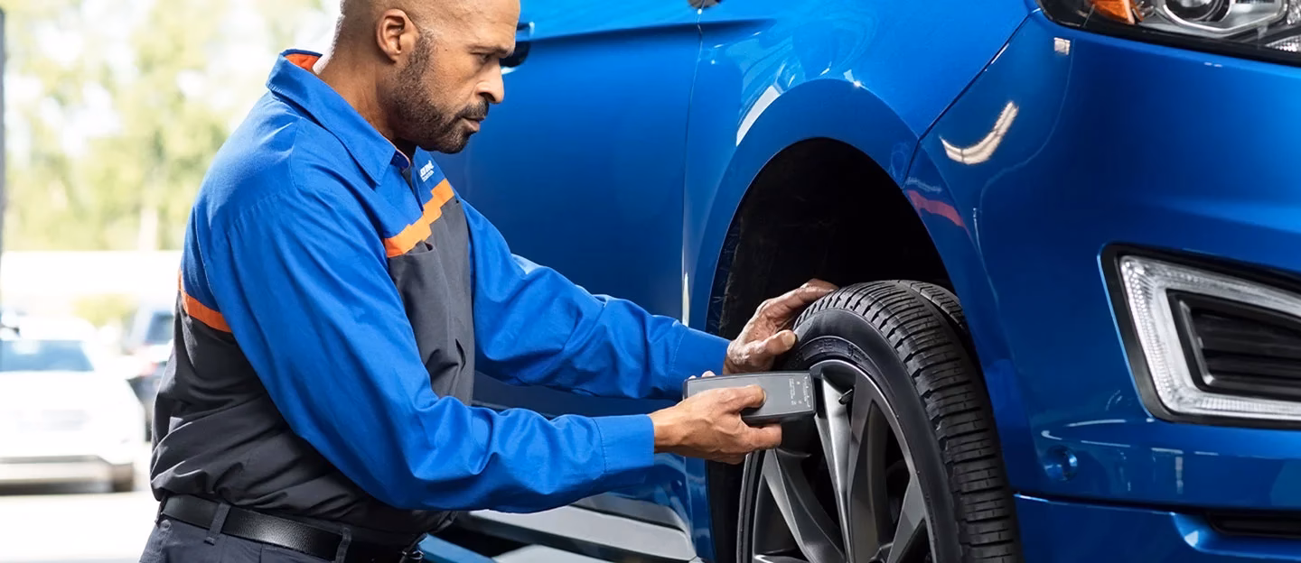 Who provides Ford accident management?