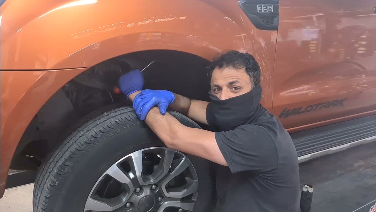 What's the Ford Ranger oil pump priming method?