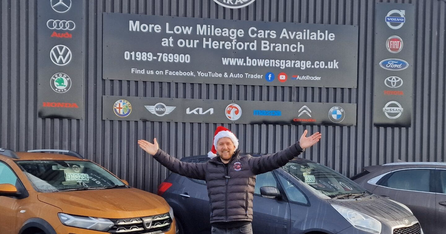 What does Ross MOT & service centre do?