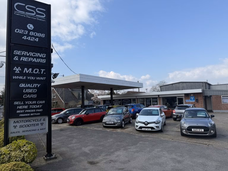 What types of vehicles can we service in Totton?