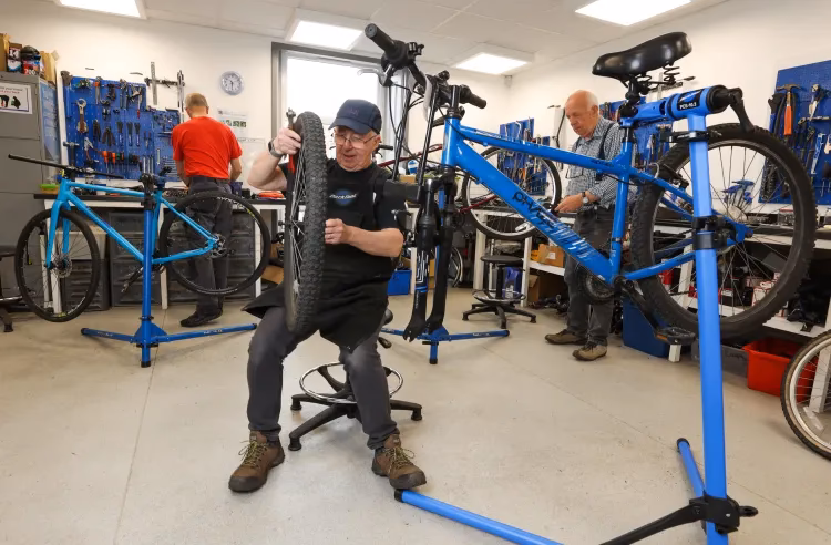 How do I get a free bike check at Halfords?