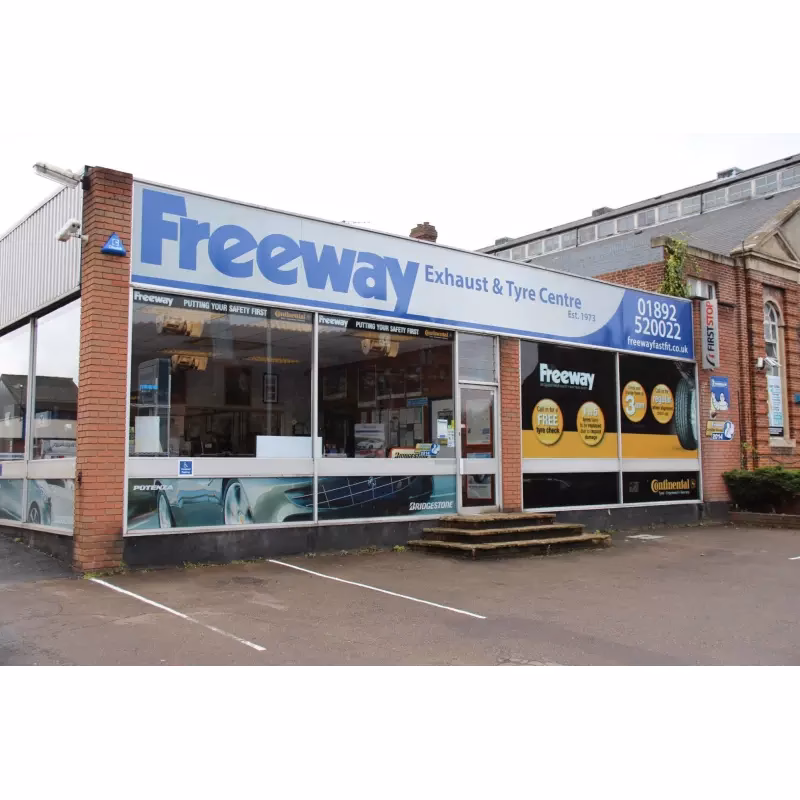 Who is freeway exhaust & Tyre Centre?