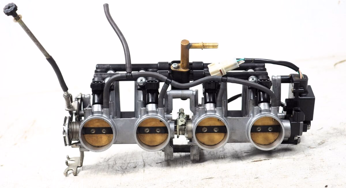 How many fuel injectors will this injector shop kit service?