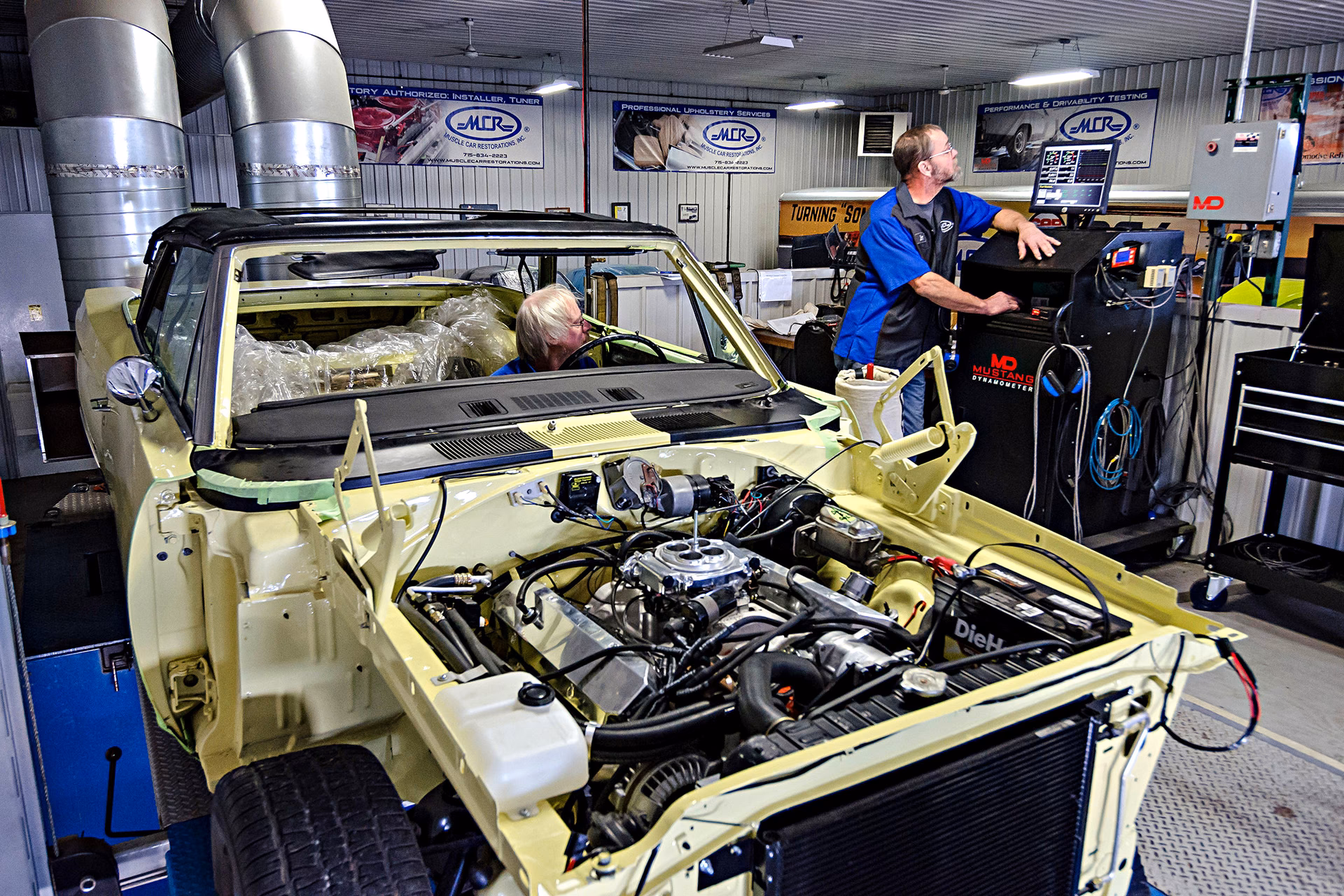 What is a Mopar 440 engine?