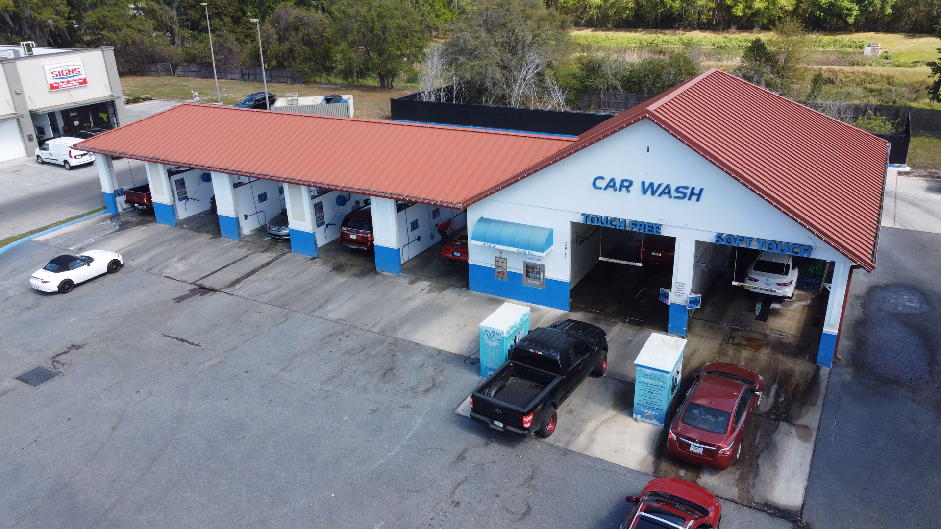 What is the best car wash in Lakeland, Florida?