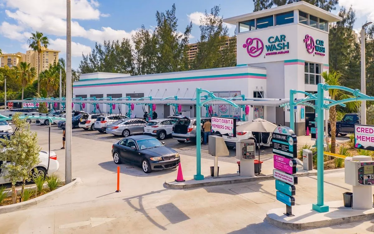 Is West Palm Beach a good car wash?
