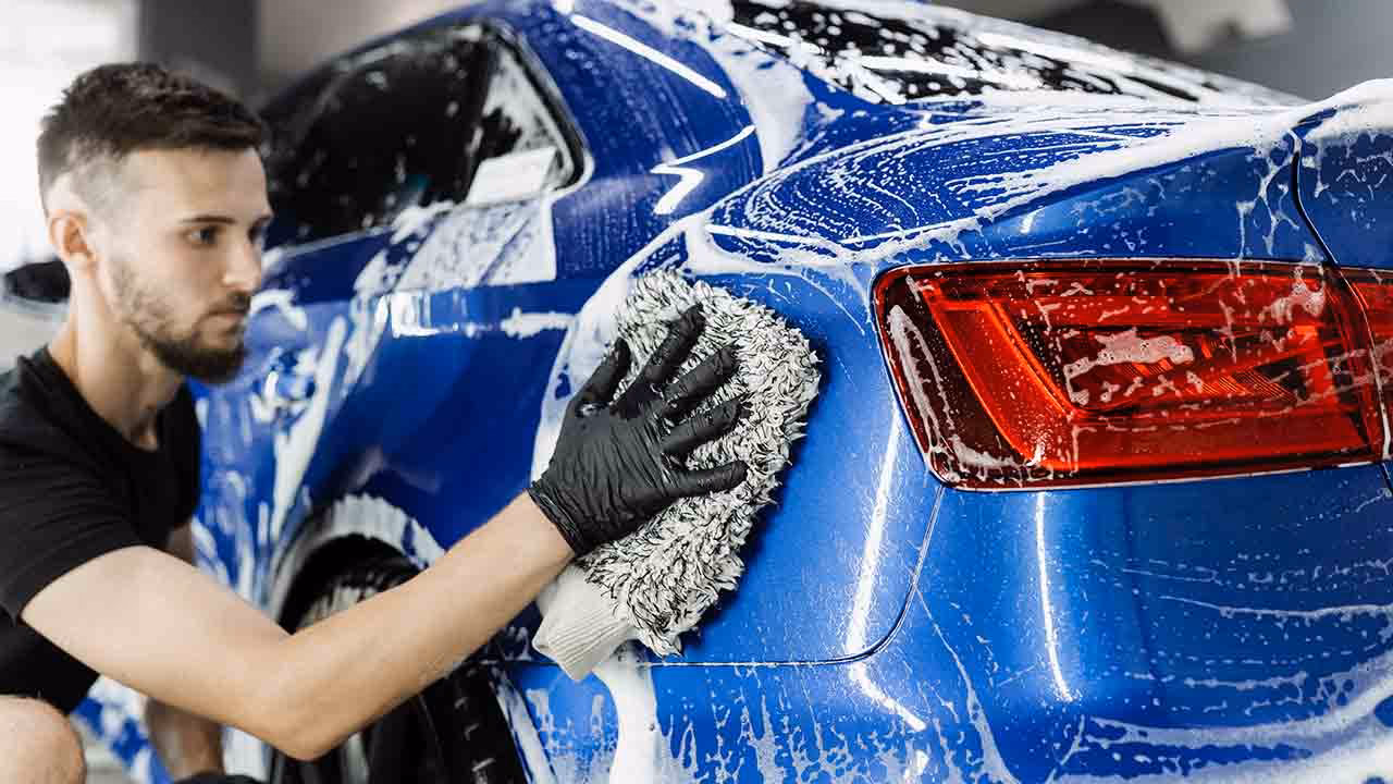 What services does a car cleaning service offer?