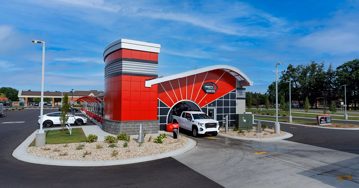 Does Blue Whale Wash car paint in Tucson?