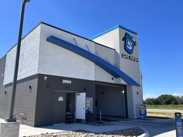 What do people say about Club Car Wash in Derby KS?