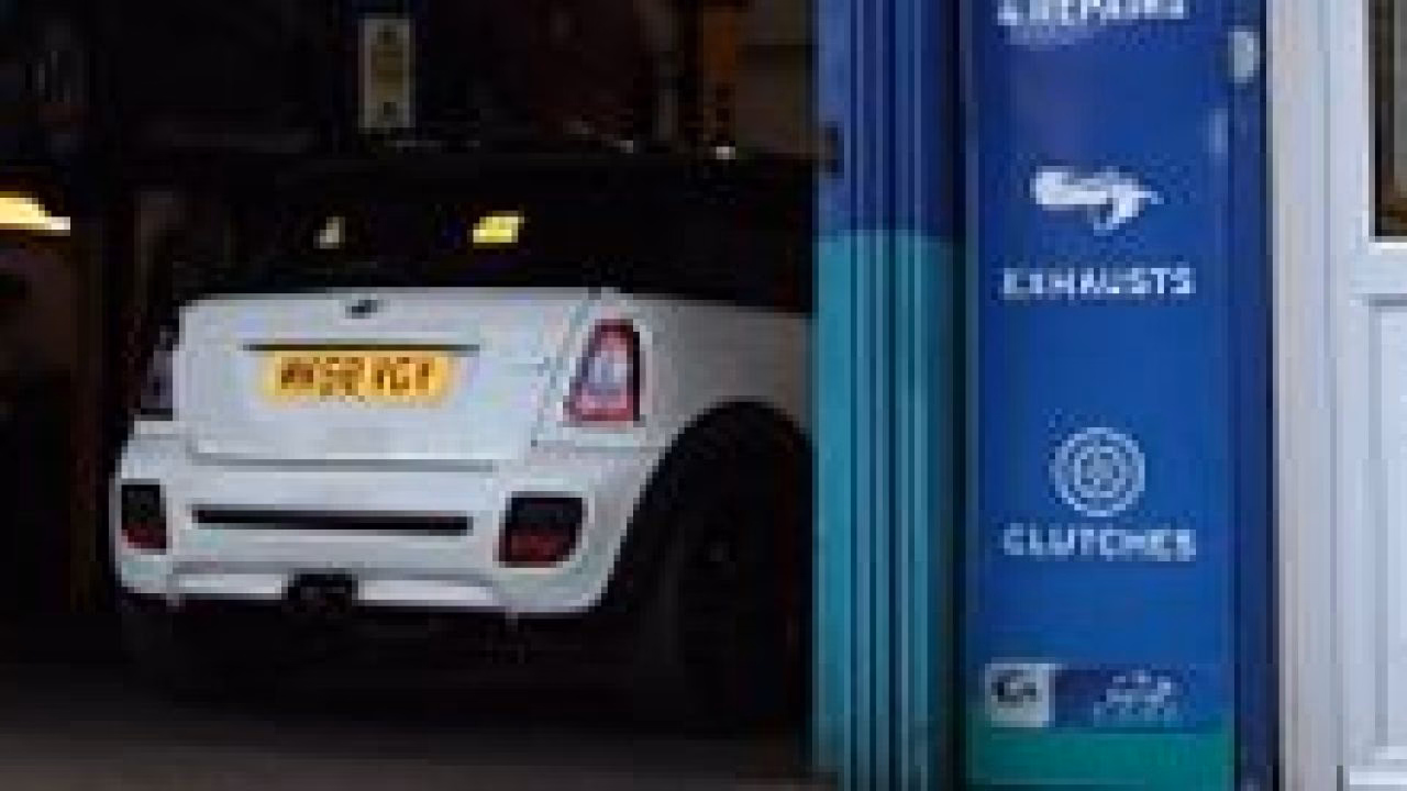 Who are Heaton Mersey car mechanics?