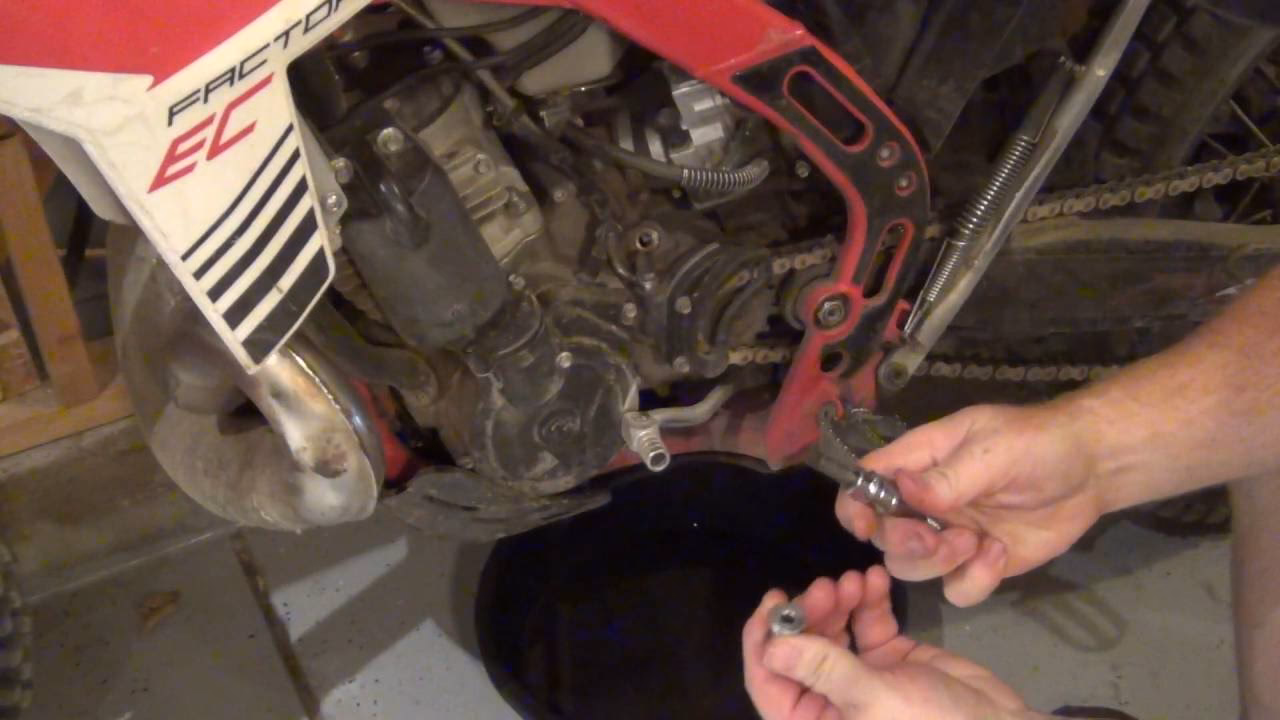 What kind of oil should I use on my Gasgas EC 300?