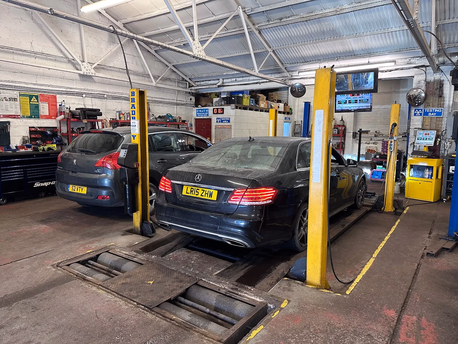 Where can I book my Mot in Gateshead?