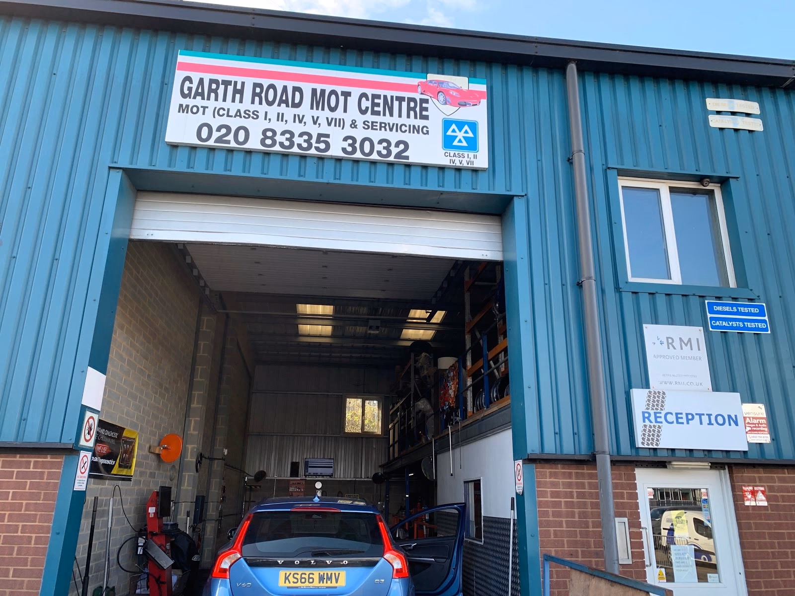 Where is Garth Road MOT centre?