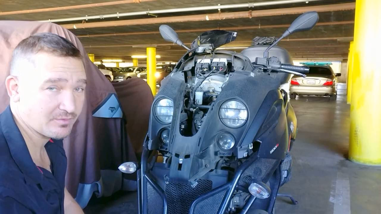 What language is the Gilera Fuoco 500ie manual available in?
