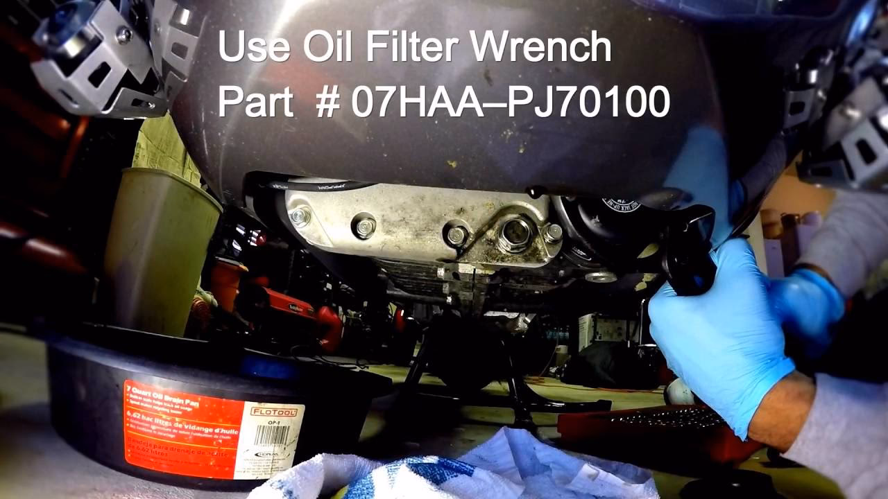 How long does it take to oil a Goldwing?