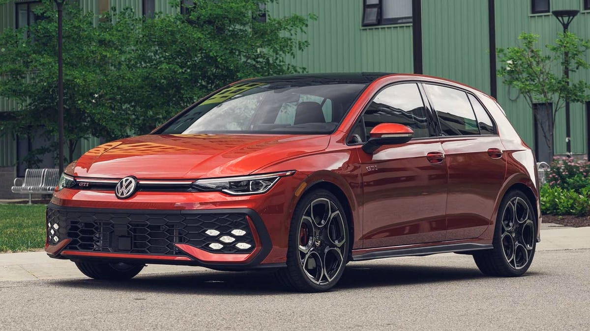 How much does it cost to service a Golf GTI?