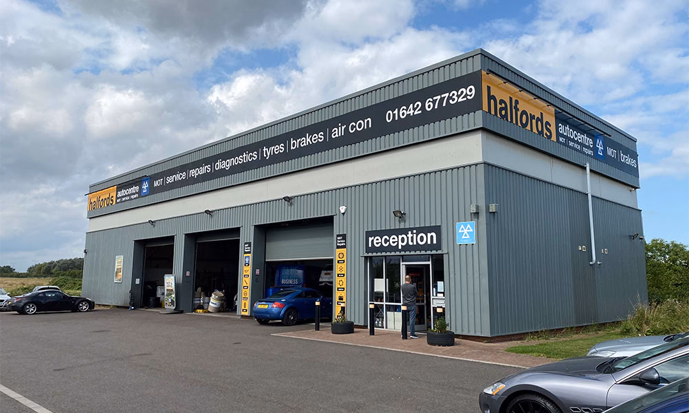 What's it like to work at Halfords?