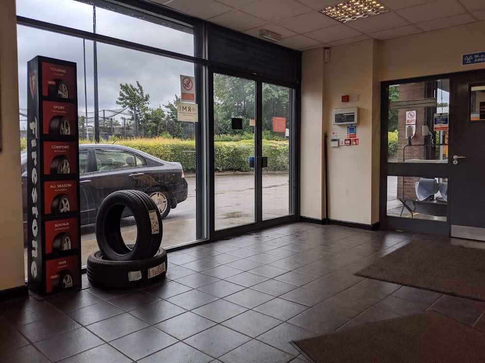 Where is Halfords store in Worksop?