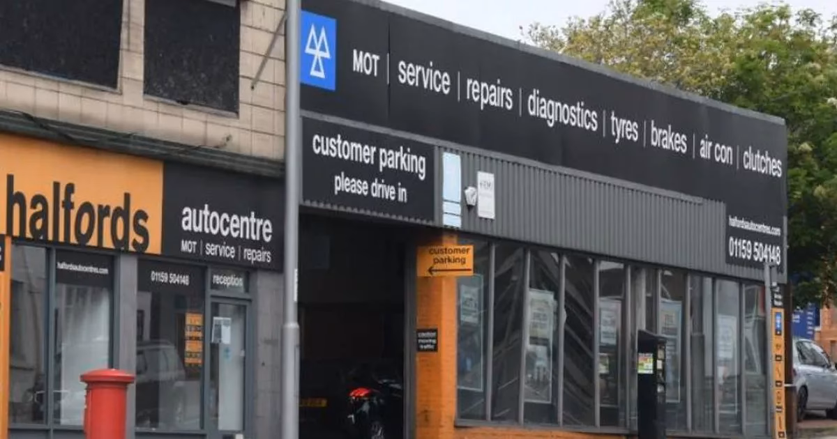 Is Halfords closing a store in Nottinghamshire?