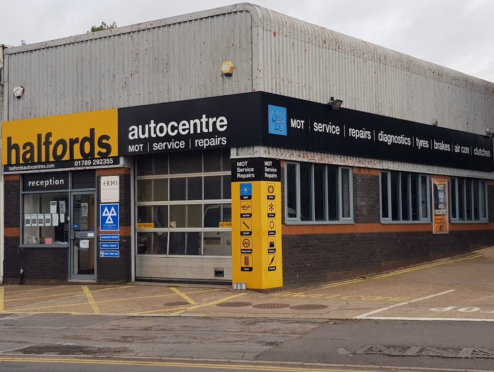 Who are Halfords Autocentres?
