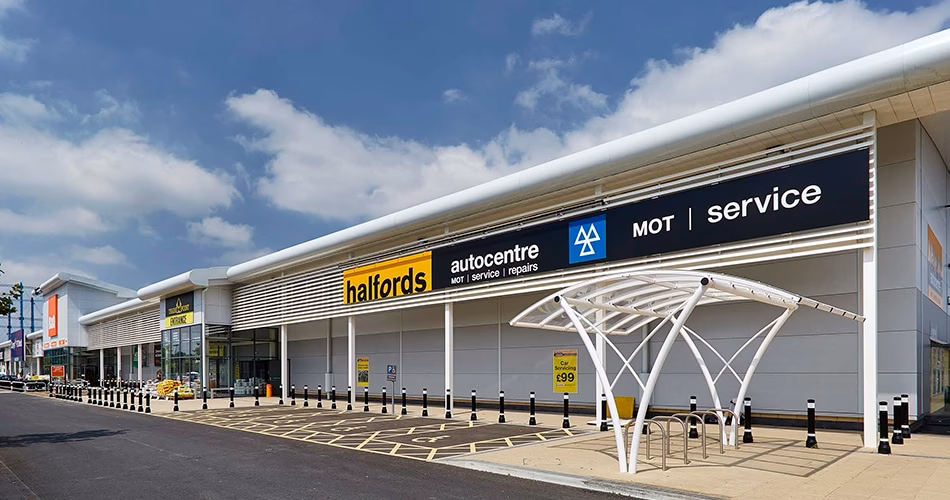 Who are Halfords Autocentres?