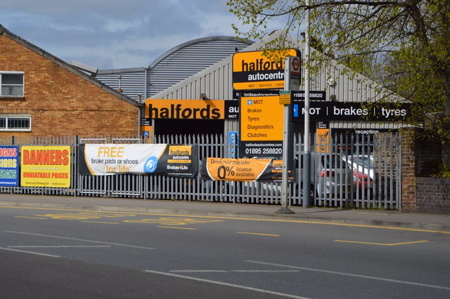 How do I contact Halfords Uxbridge?