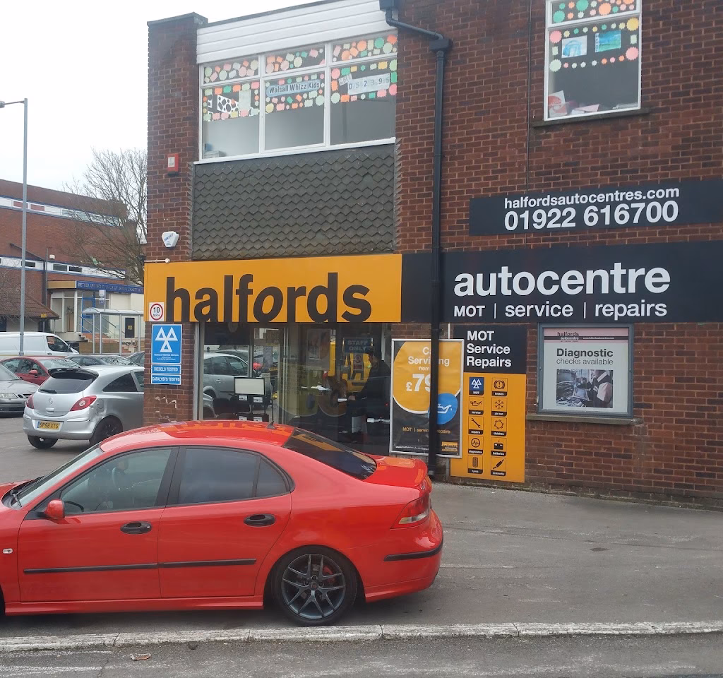 Who are Halfords Autocentres?