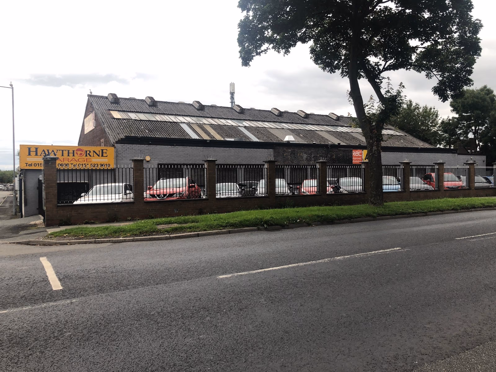 What is the nearest bus stop to Hawthorne Road in Bootle?
