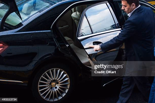 Who are diamond elite chauffeur services?