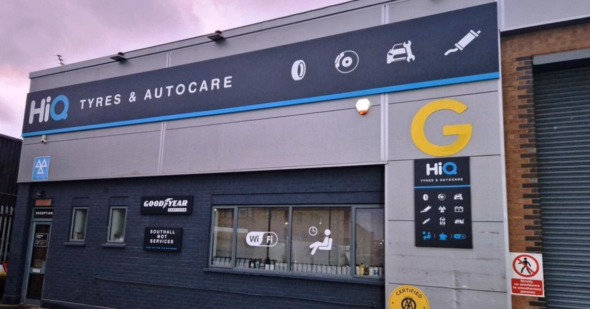 Who makes HiQ tyres?