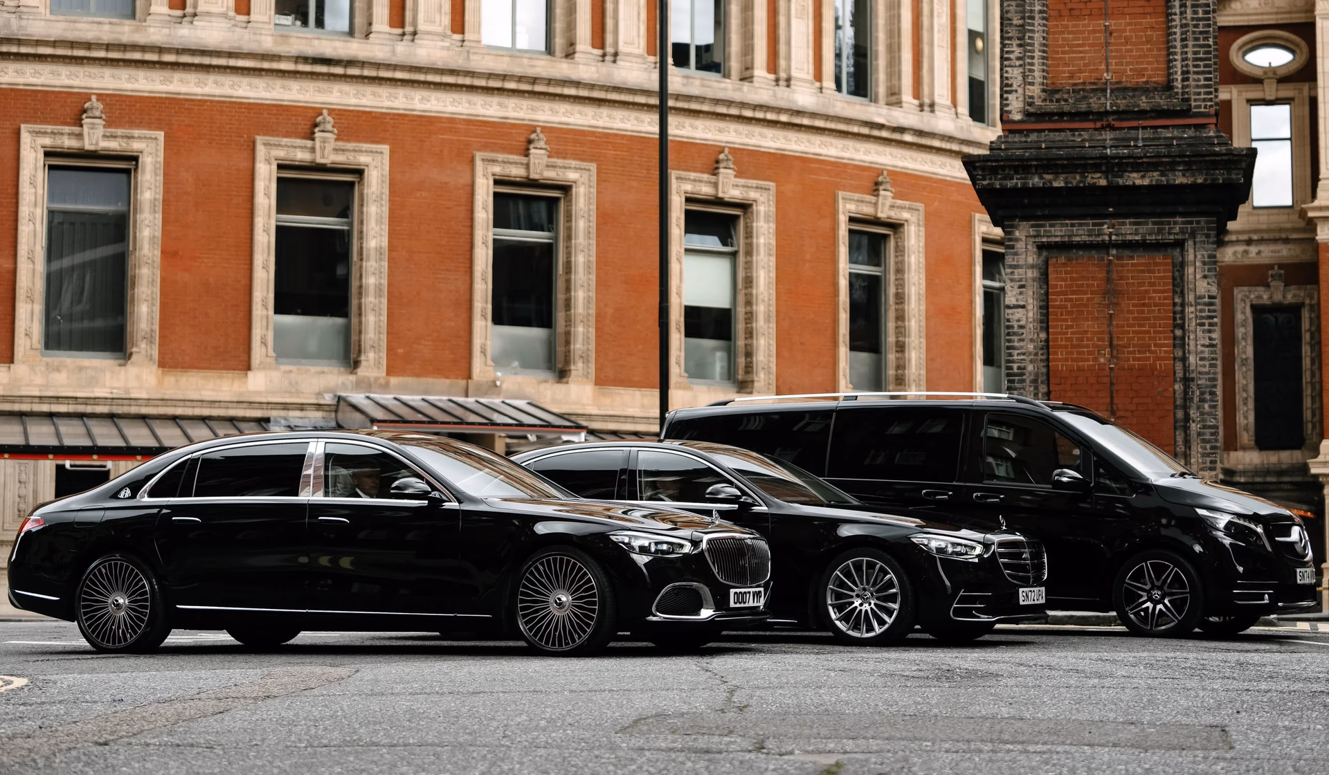 Why should you book luxury chauffeur service in London?
