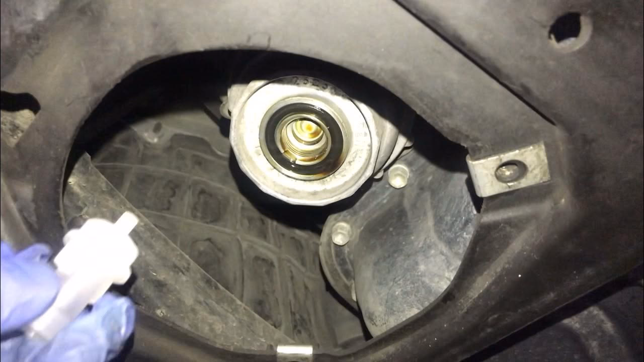 How do I change the oil in MY 2021 Toyota Highlander?