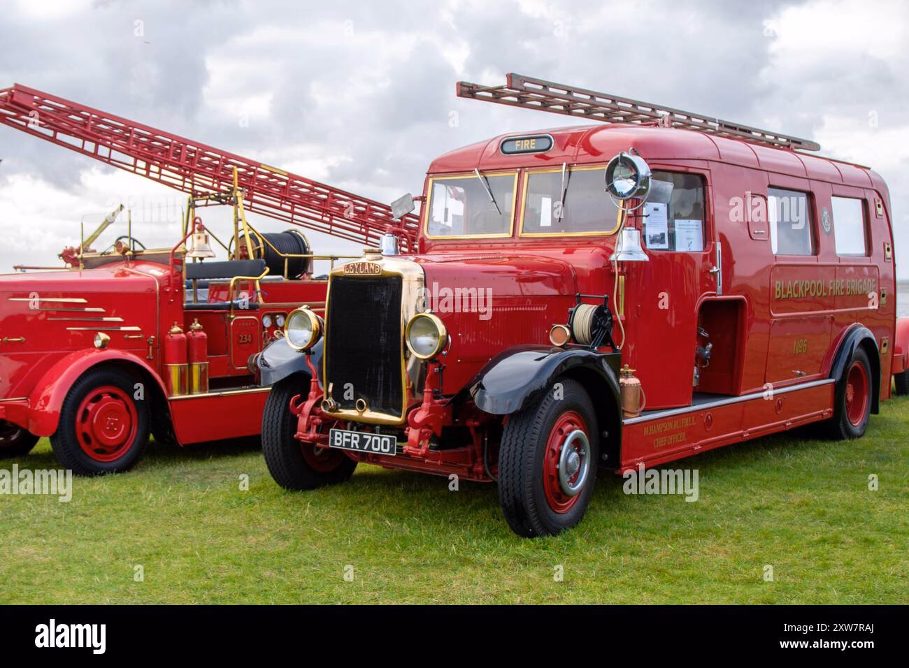 What type of truck was used by the Auxiliary Fire Service?