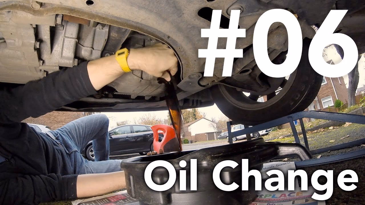 How much oil does a Honda Jazz hatchback need?