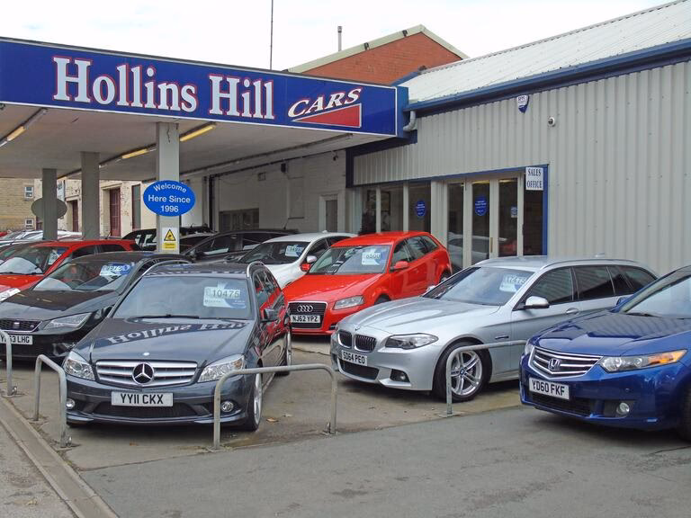 When is Hollins Hill cars open?